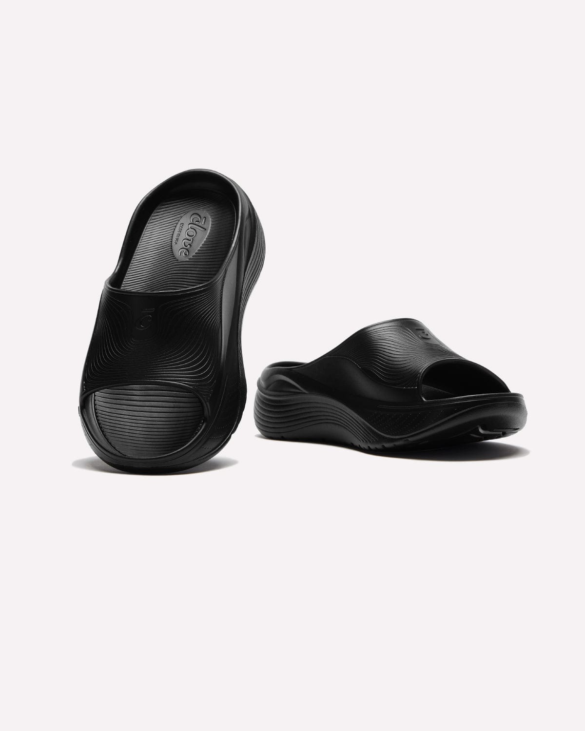 Clove Women's SuperCush Recovery Slide - Black - view 8